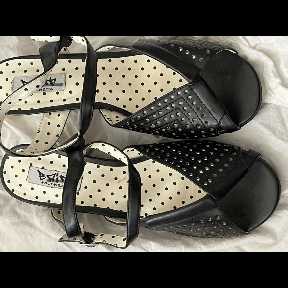B.a.i.t shoes